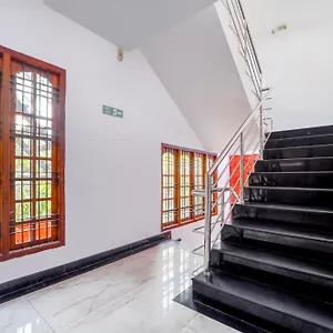 Super Townhouse Center Ernakulam 3*, Kochi India