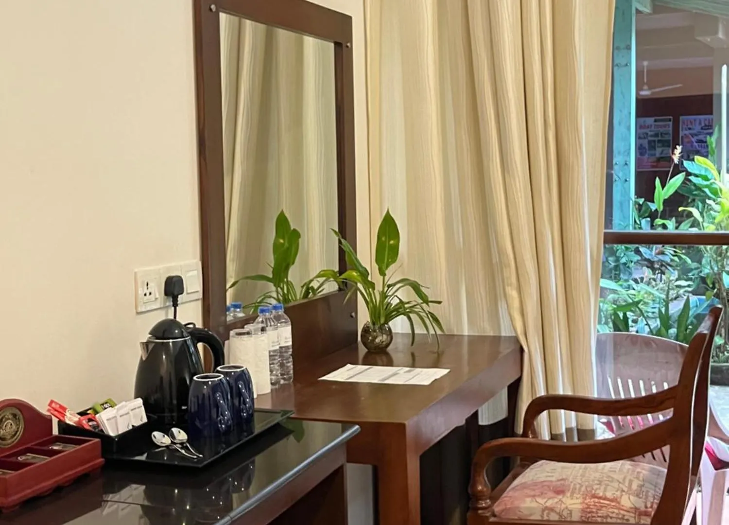 The Cave By Blue Bird Hotel Negombo 0*,