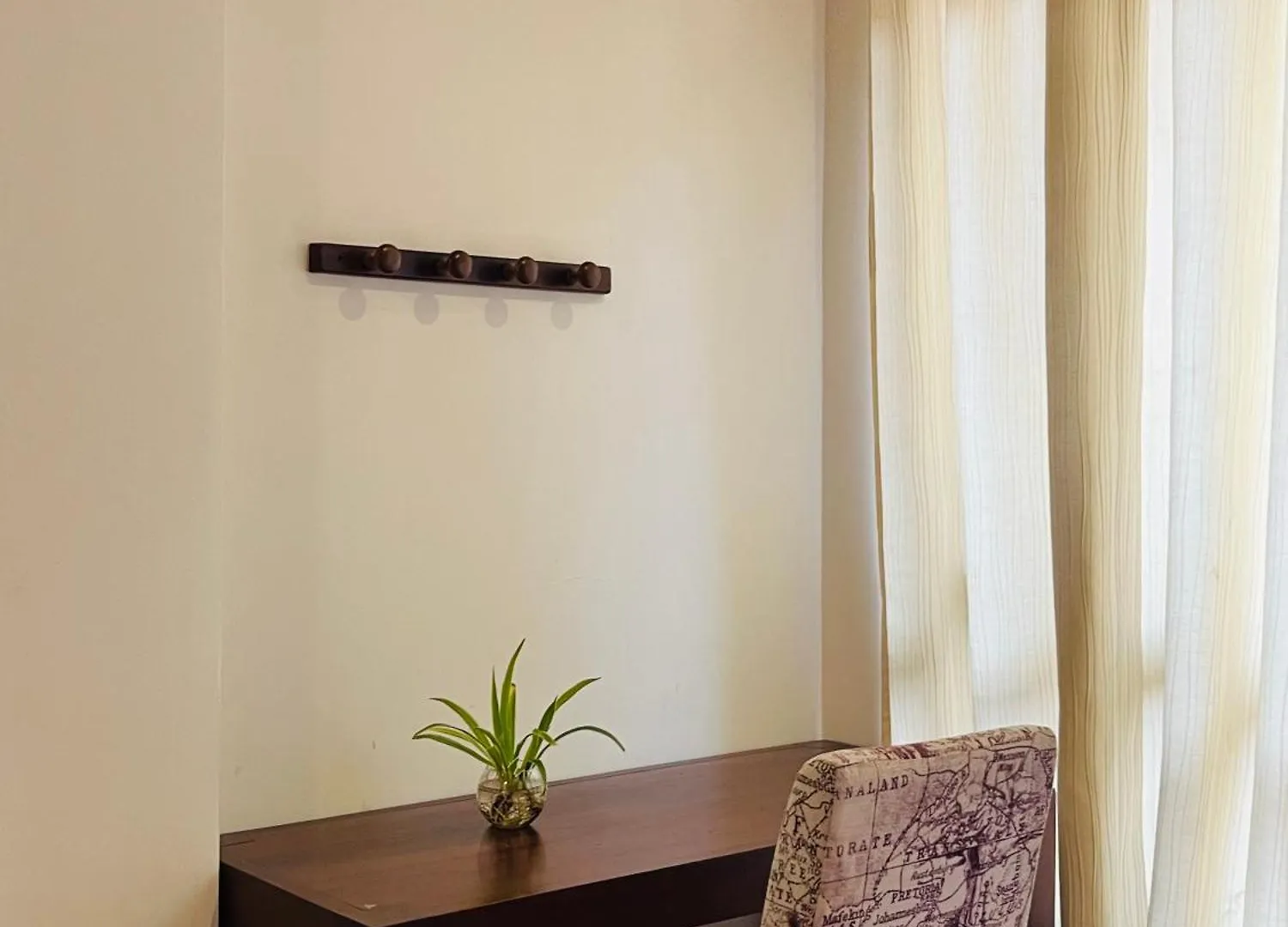 The Cave By Blue Bird Hotel Negombo
